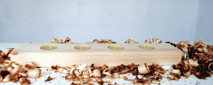 Wooden tea light candle holder spruce for 4 candles Wooden tea light candle holder spruce for 4 candles