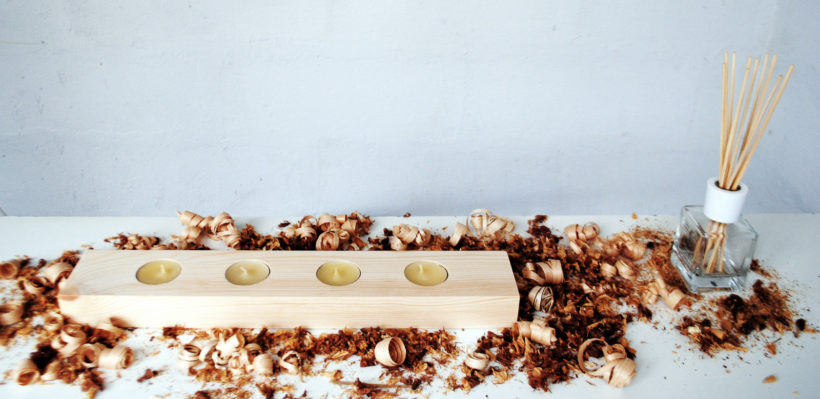 Wooden tea light candle holder spruce for 4 candles Wooden tea light candle holder spruce for 4 candles