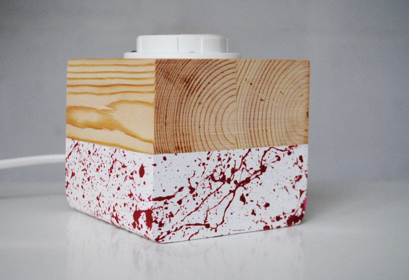 Χειροποίητο Ξύλινο Επιτραπέζιο Φωτιστικό 'Edison Cube Spruce Splashes'