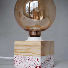 Handmade Wooden Edison cube Table Lamp 'Spruce Multi' Splashes