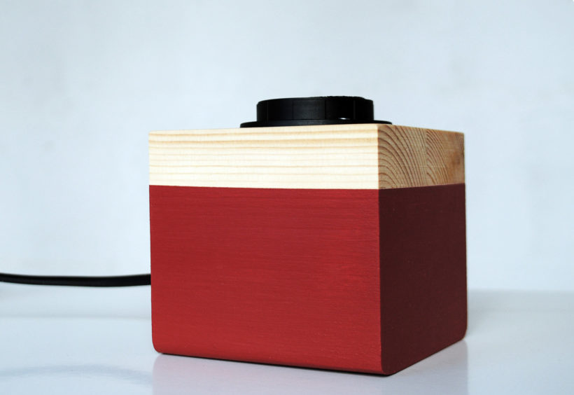 Χειροποίητο Ξύλινο Επιτραπέζιο Φωτιστικό ‘Edison Cube Spruce Monochrome’