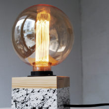 Handmade Wooden Edison cube Table Lamp 'Spruce Multi' Splashes