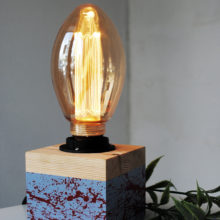 Handmade Wooden Edison cube Table Lamp 'Spruce Multi' Splashes