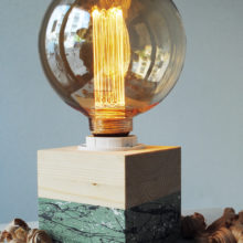 Handmade Wooden Edison cube Table Lamp 'Spruce Multi' Splashes