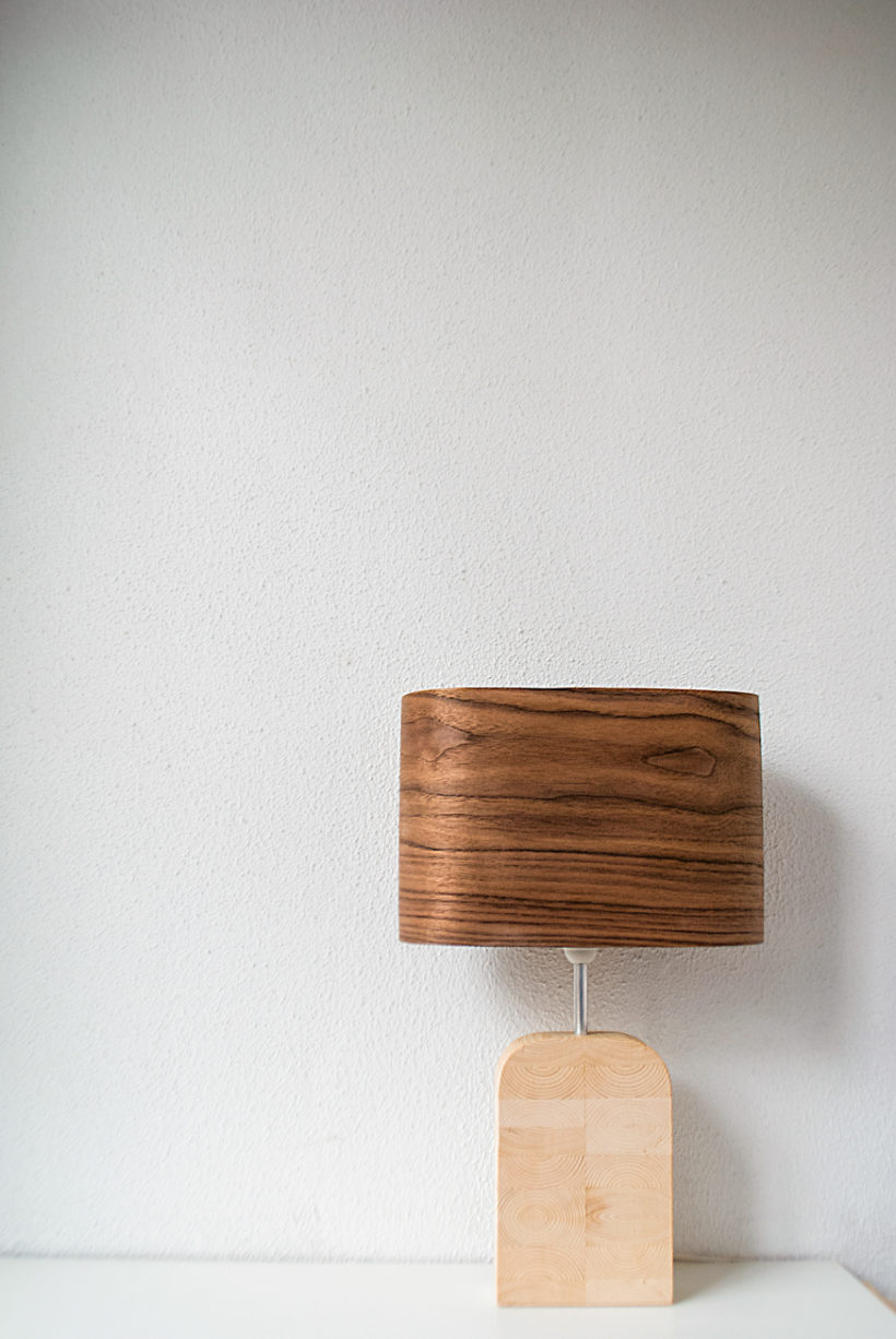 Χειροποίητο Ξύλινο Επιτραπέζιο Φωτιστικό 'Motif Wood 6 Walnut Wagon'