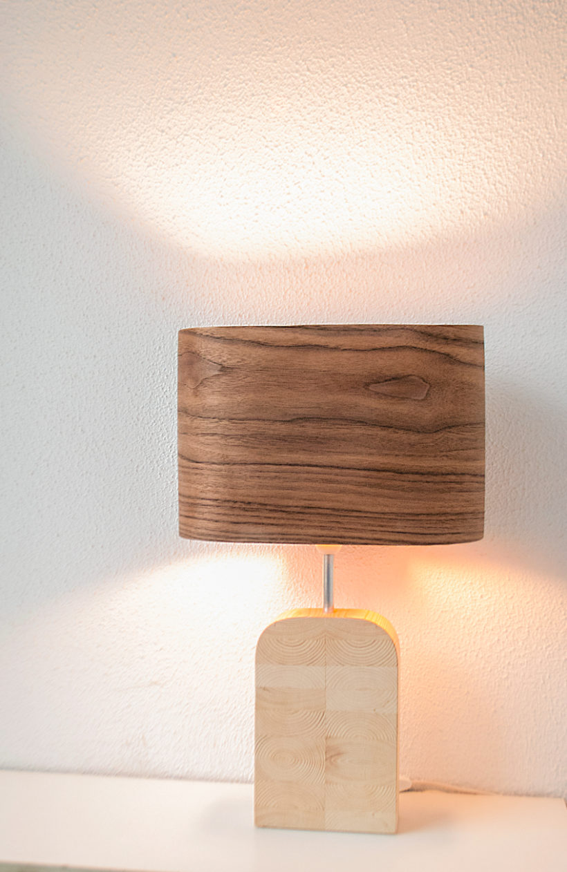 Χειροποίητο Ξύλινο Επιτραπέζιο Φωτιστικό 'Motif Wood 6 Walnut Wagon'