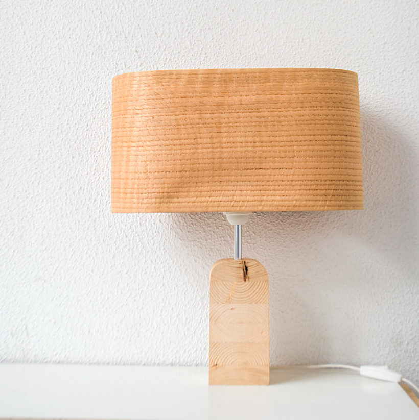 Handmade Wooden Table Lamp 'Motif Wood 2 Oak Wagon'