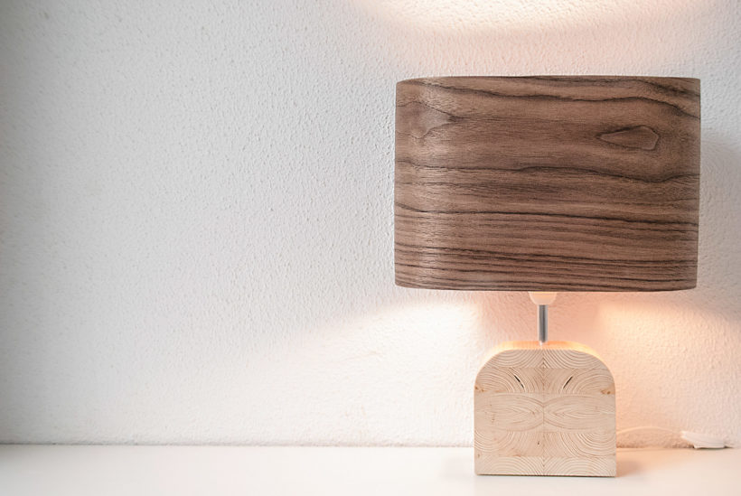 Handmade Wooden Table Lamp 'Motif Wood 4 Walnut Wagon'