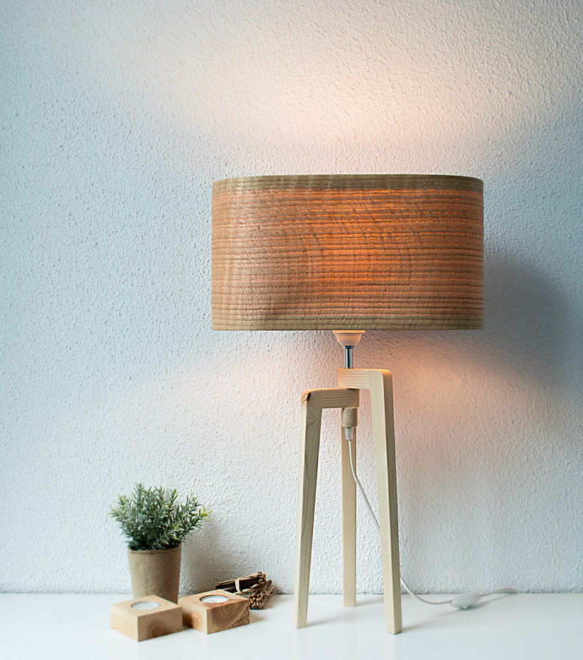 Handmade Wooden Table Lamp 'Tripod II Mini Oak Wagon'