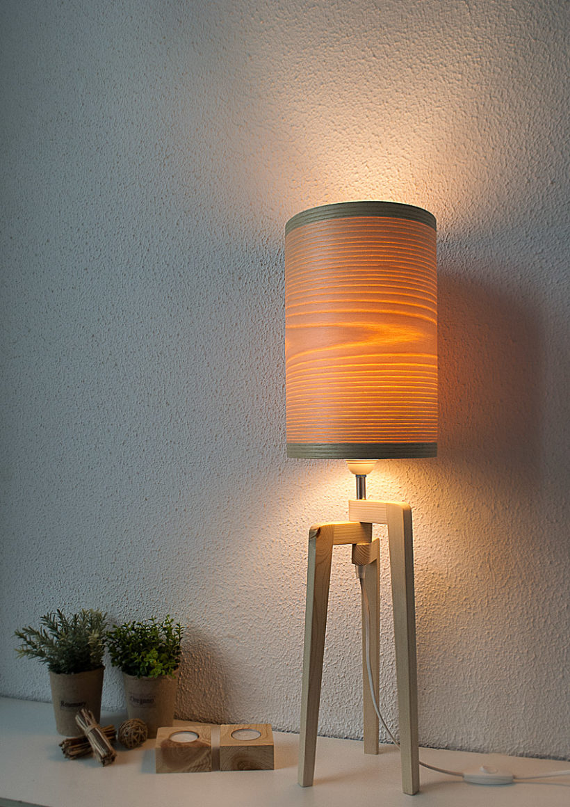 Handmade Wooden Table Lamp 'Tripod II Mini Ash'