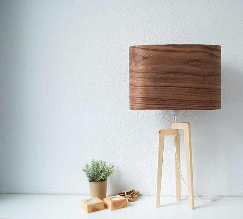 Handmade Wooden Table Lamp 'Tripod II Mini Walnut Wagon'
