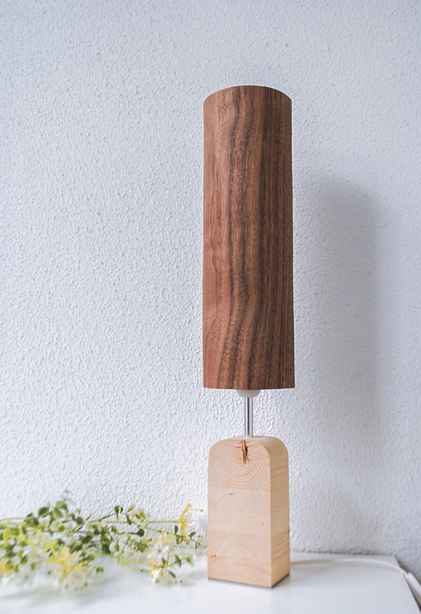 Χειροποίητο Ξύλινο Επιτραπέζιο Φωτιστικό 'Motif Wood 2 Walnut Tall'