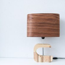 Χειροποίητο Ξύλινο Επιτραπέζιο Φωτιστικό 'Shapes' - Wagon walnut
