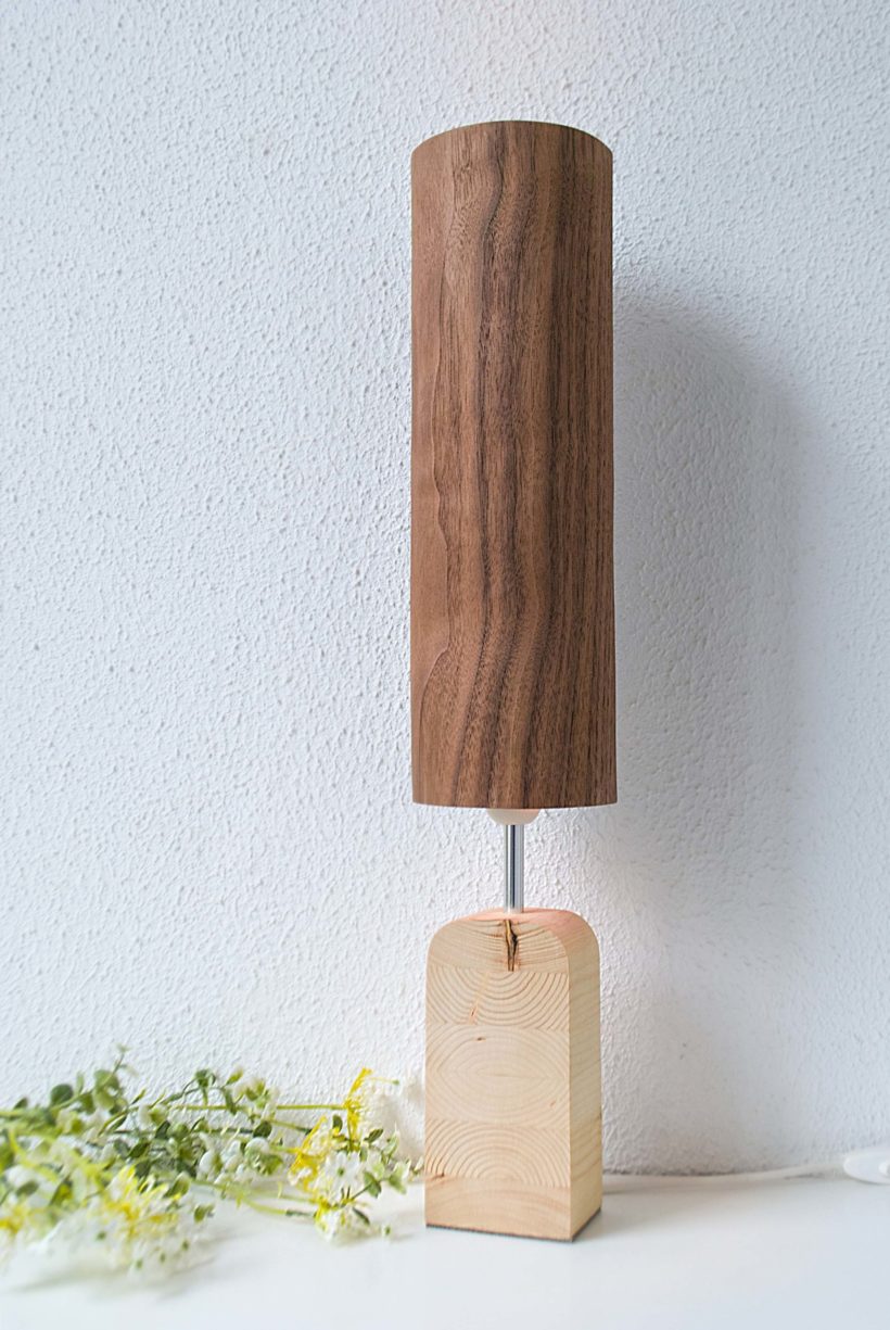 Χειροποίητο Ξύλινο Επιτραπέζιο Φωτιστικό 'Motif Wood 2 Walnut Tall'