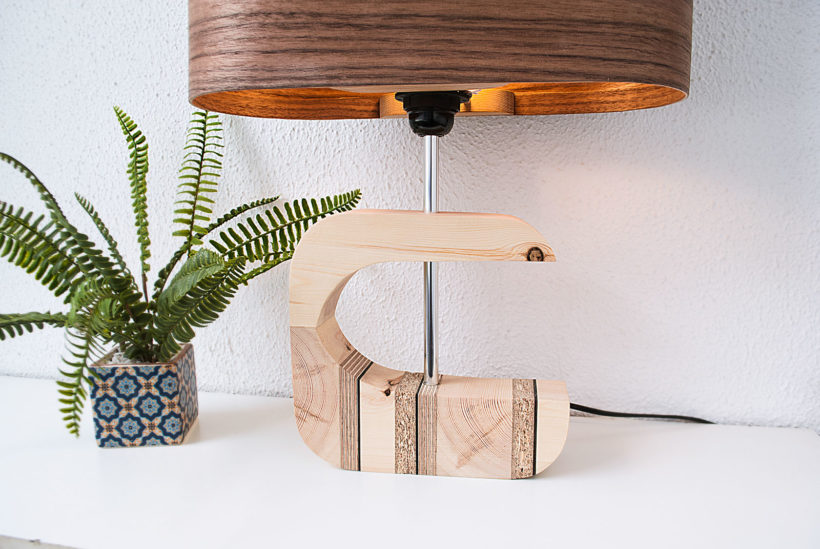Handmade Wooden Table Lamp 'Shapes' - Wagon walnut