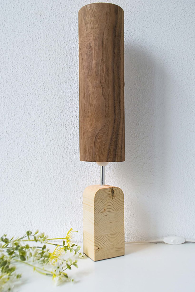 Χειροποίητο Ξύλινο Επιτραπέζιο Φωτιστικό 'Motif Wood 2 Walnut Tall'