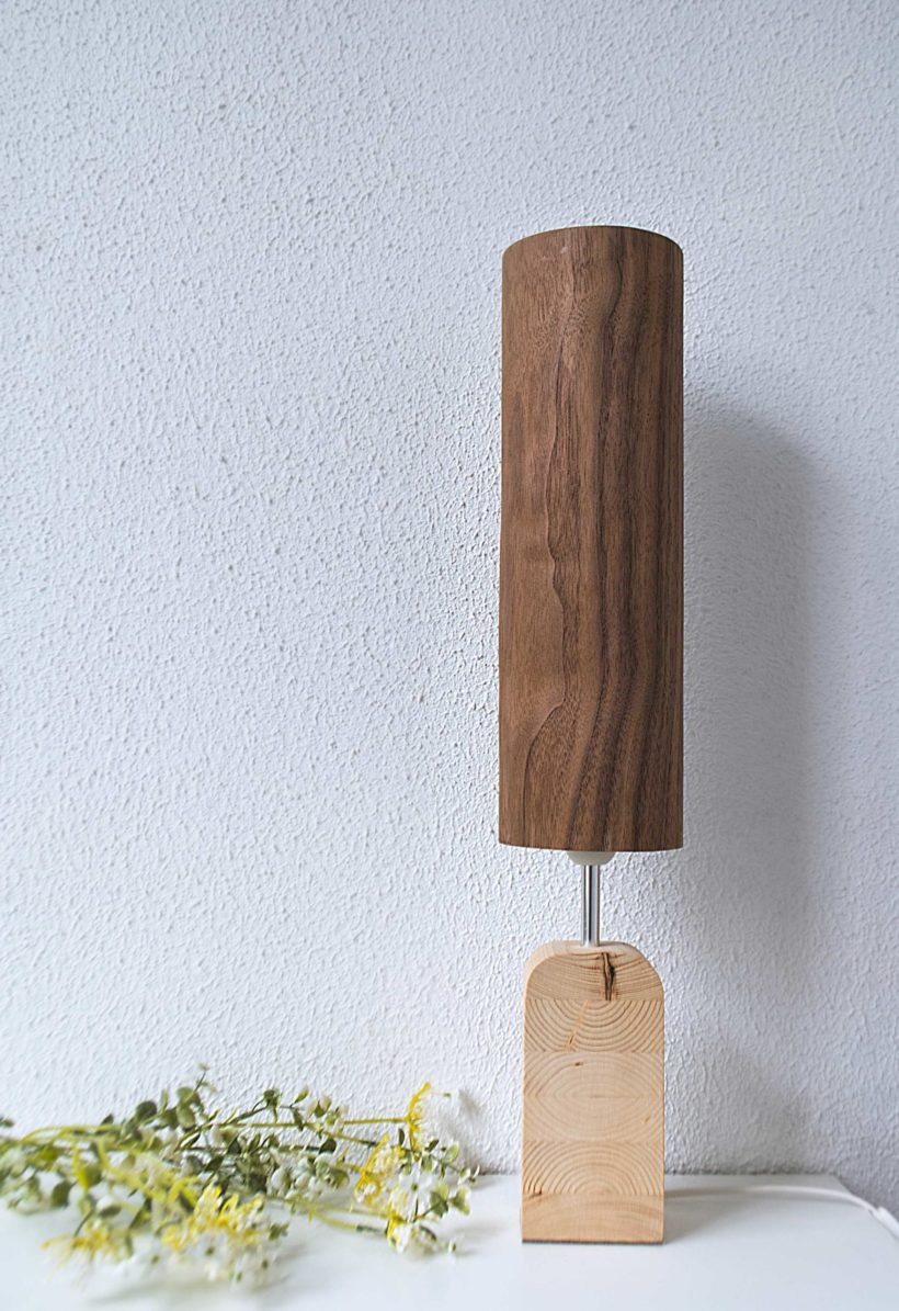 Χειροποίητο Ξύλινο Επιτραπέζιο Φωτιστικό 'Motif Wood 2 Walnut Tall'