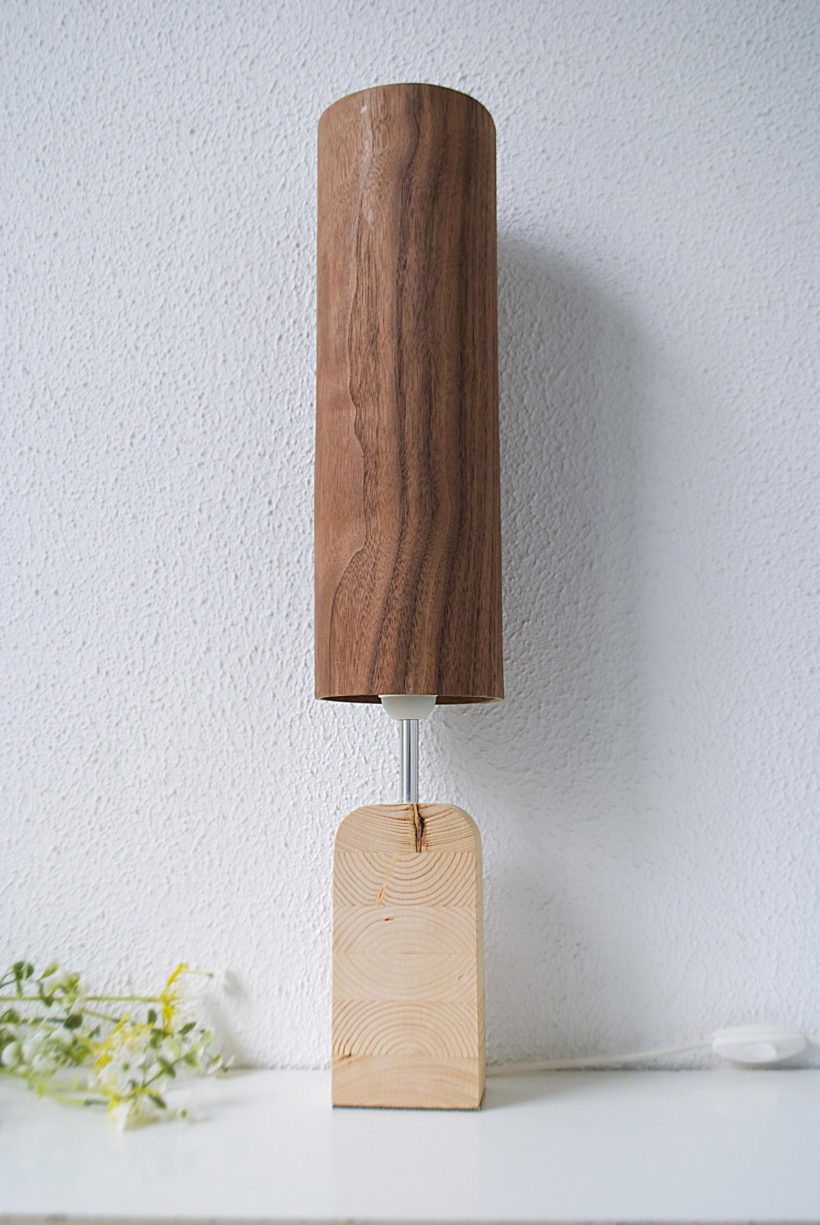 Χειροποίητο Ξύλινο Επιτραπέζιο Φωτιστικό 'Motif Wood 2 Walnut Tall'