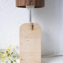 Χειροποίητο Ξύλινο Επιτραπέζιο Φωτιστικό 'Motif Wood 2 Walnut Tall'