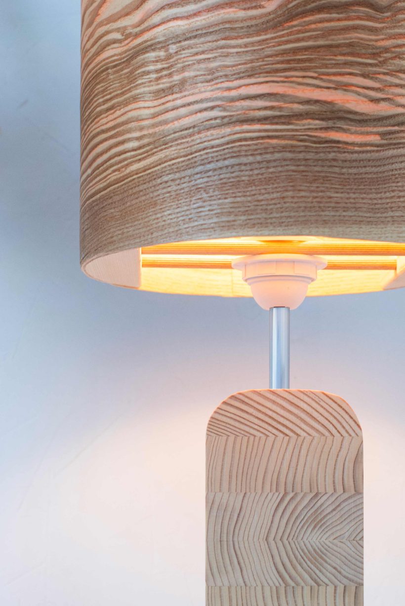 Χειροποίητο Ξύλινο Επιτραπέζιο Φωτιστικό 'Motif Wood 3 Olive'