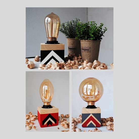 Χειροποίητο Ξύλινο Επιτραπέζιο Φωτιστικό 'Edison Cube Spruce Geometric'