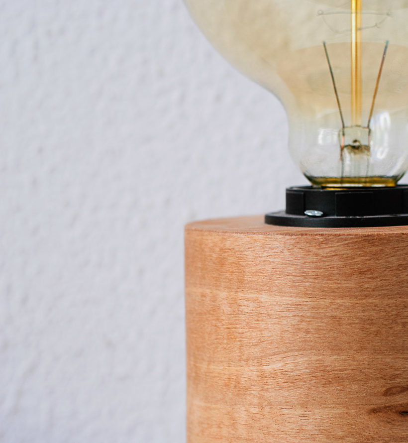 Barrel Walnut EU - Χειροποίητο Ξύλινο Επιτραπέζιο Φωτιστικό