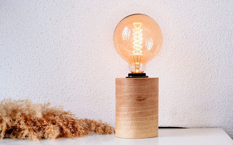 Barrel Walnut EU - Χειροποίητο Ξύλινο Επιτραπέζιο Φωτιστικό