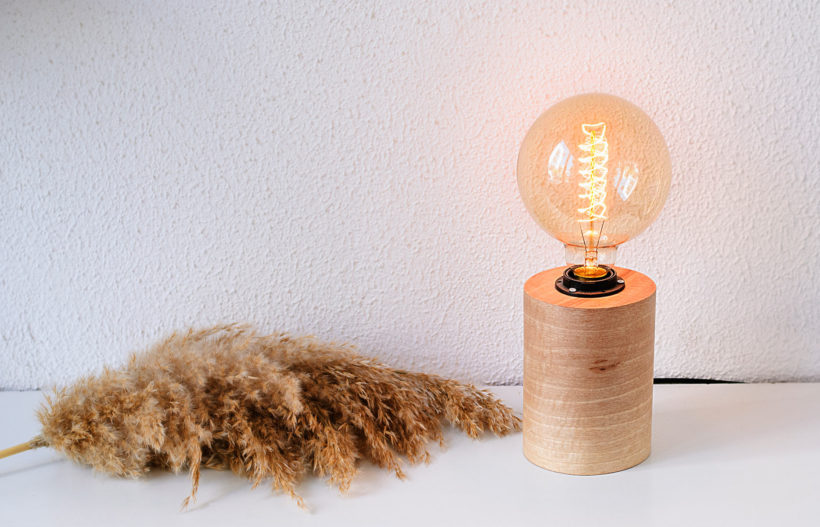 Barrel Walnut EU - Χειροποίητο Ξύλινο Επιτραπέζιο Φωτιστικό