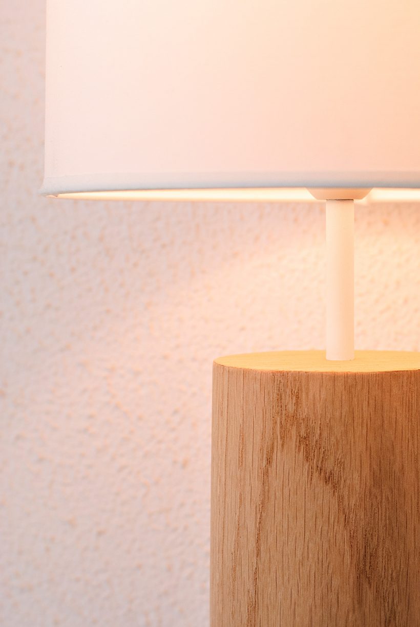 Lina Oak - Χειροποίητο Ξύλινο Επιτραπέζιο Φωτιστικό