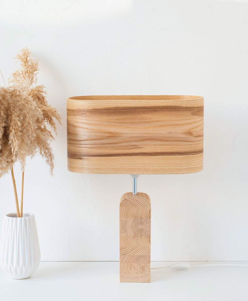 Handmade Wooden Table Lamp 'Motif Wood 3 Olivie Wagon'