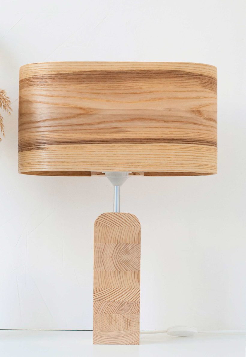 Handmade Wooden Table Lamp 'Motif Wood 3 Olivie Wagon'